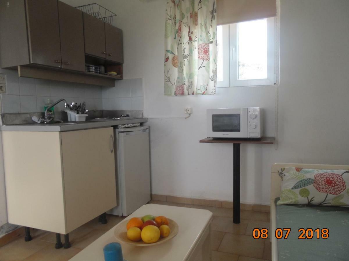 Hippokratis Apartments Gerani  Esterno foto