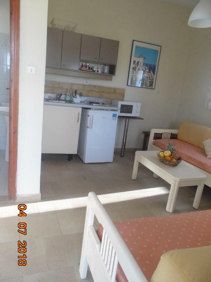 Hippokratis Apartments Gerani  Esterno foto
