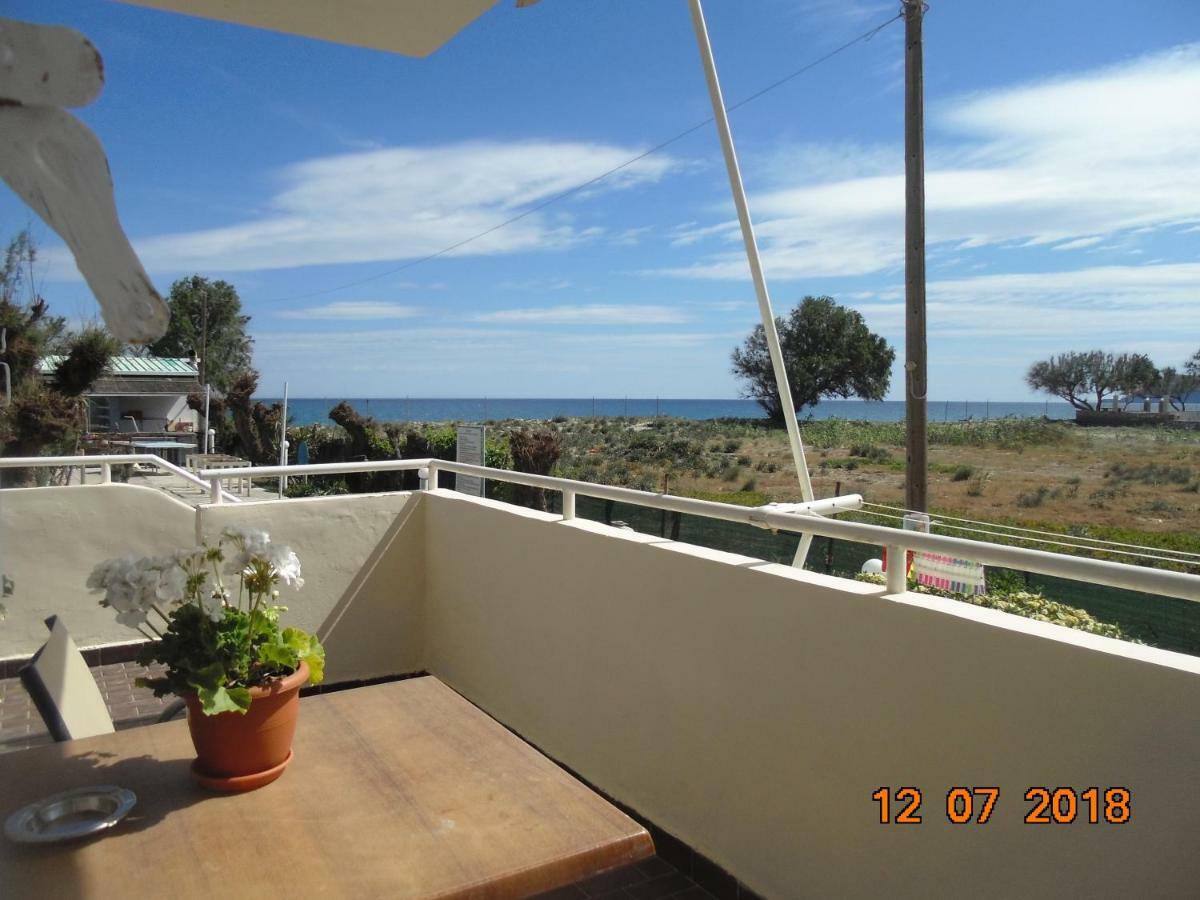 Hippokratis Apartments Gerani  Esterno foto